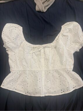 American Eagle Outfitters White Eyelet Puff Sleeve Peplum Top